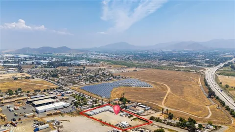 $6,489,000 | 2725 Hall Avenue, Jurupa Valley, CA 92509