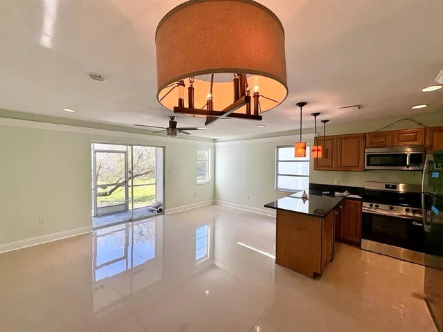 $1,400 | 371 South McMullen Booth Road, Unit 87, Clearwater, FL 33759