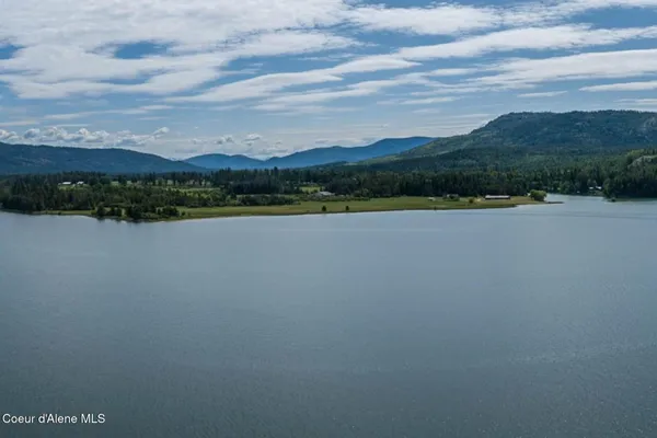 $2,249,000 | 475 Campbell Point Road, Laclede, ID 83841