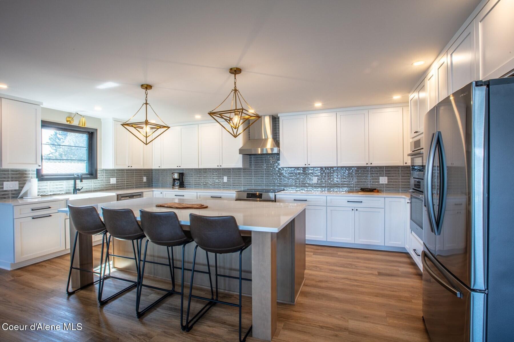 475 Campbell Point Road Laclede, ID 83841 - Photo 13 of 66 Blending Functionality & Beauty