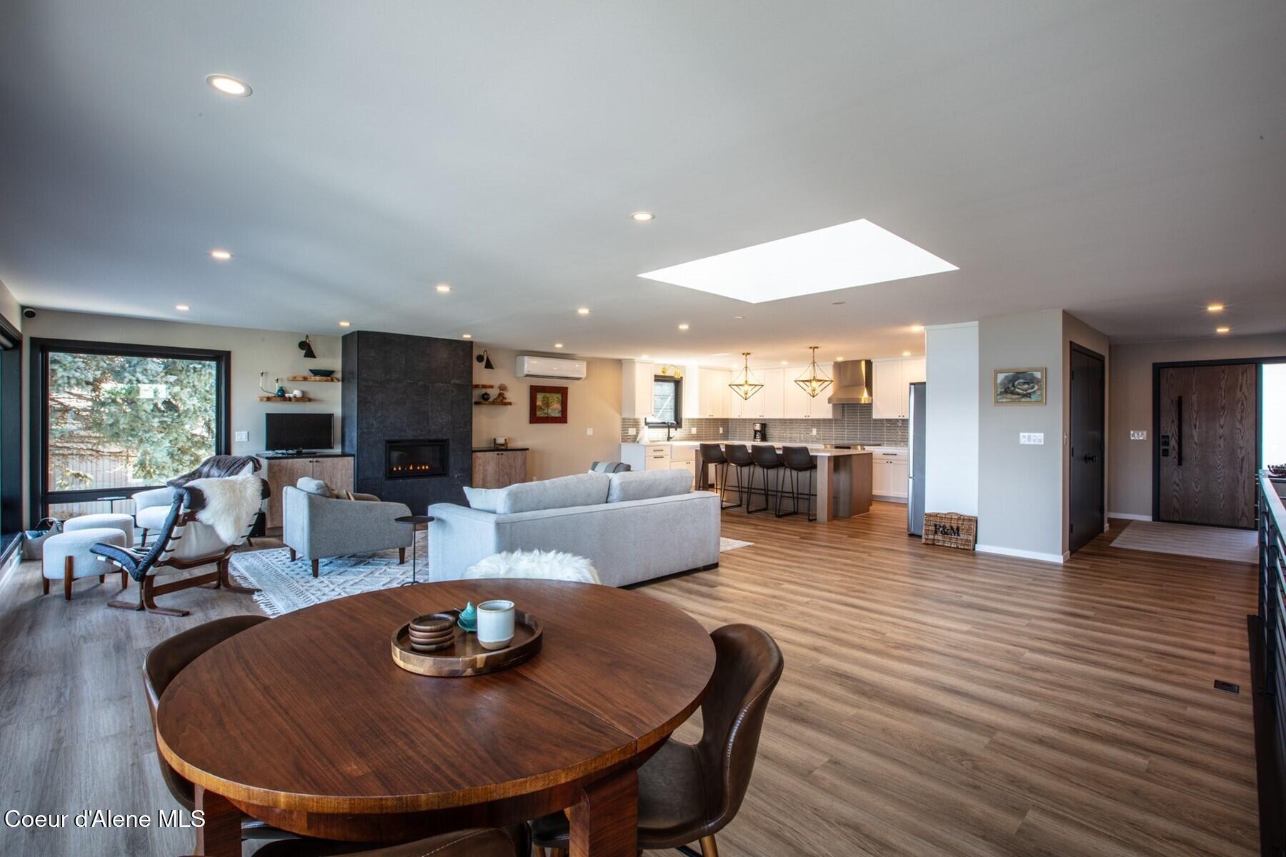 475 Campbell Point Road Laclede, ID 83841 - Photo 17 of 66 Entry in to Open Living Area