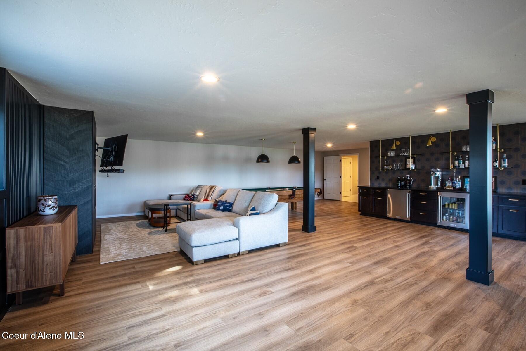 475 Campbell Point Road Laclede, ID 83841 - Photo 41 of 66 Time for Merriment