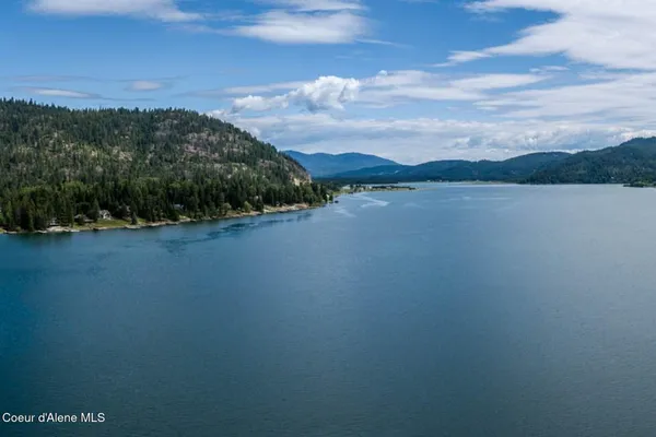 $2,249,000 | 475 Campbell Point Road, Laclede, ID 83841
