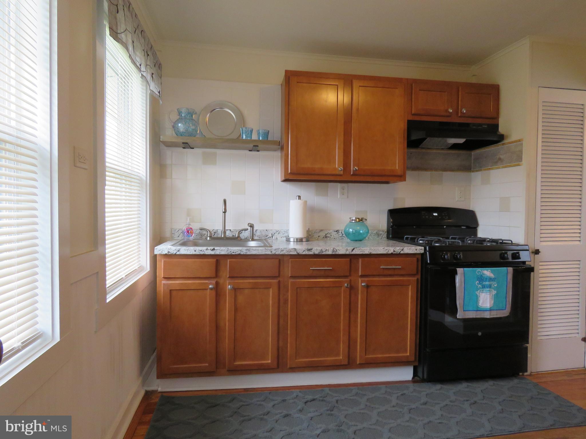 247 G Street Carneys Point, NJ 08069 - Photo 15 of 32 Kitchen