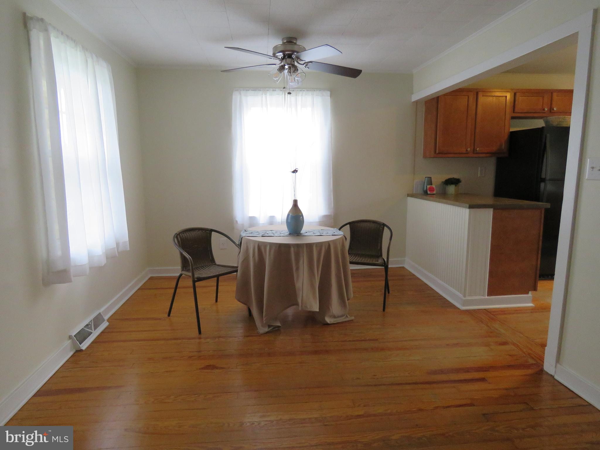 247 G Street Carneys Point, NJ 08069 - Photo 17 of 32 Dining area