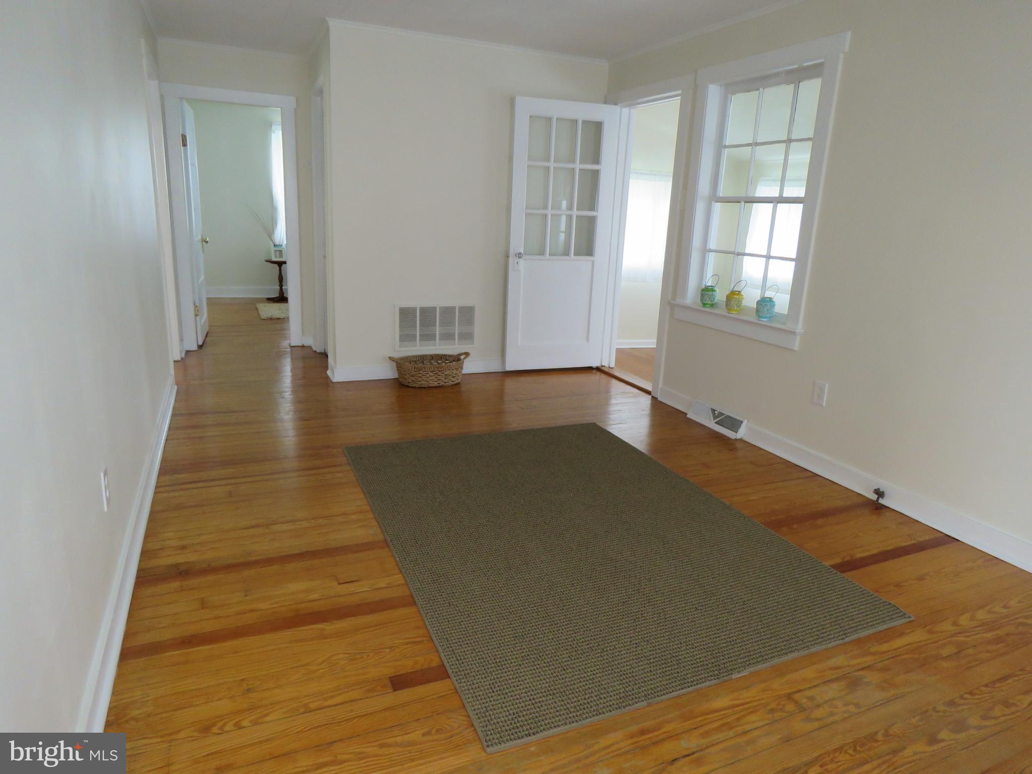 247 G Street Carneys Point, NJ 08069 - Photo 19 of 32 Living room