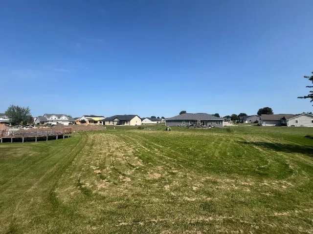 $49,000 | Maple Vista, Unit 11, Seymour, WI 54165