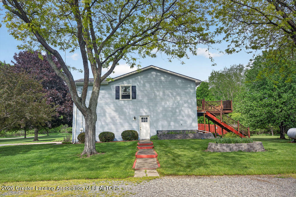 582 Baldwin Road Mason, MI 48854 - Photo 8 of 44 20260520-11