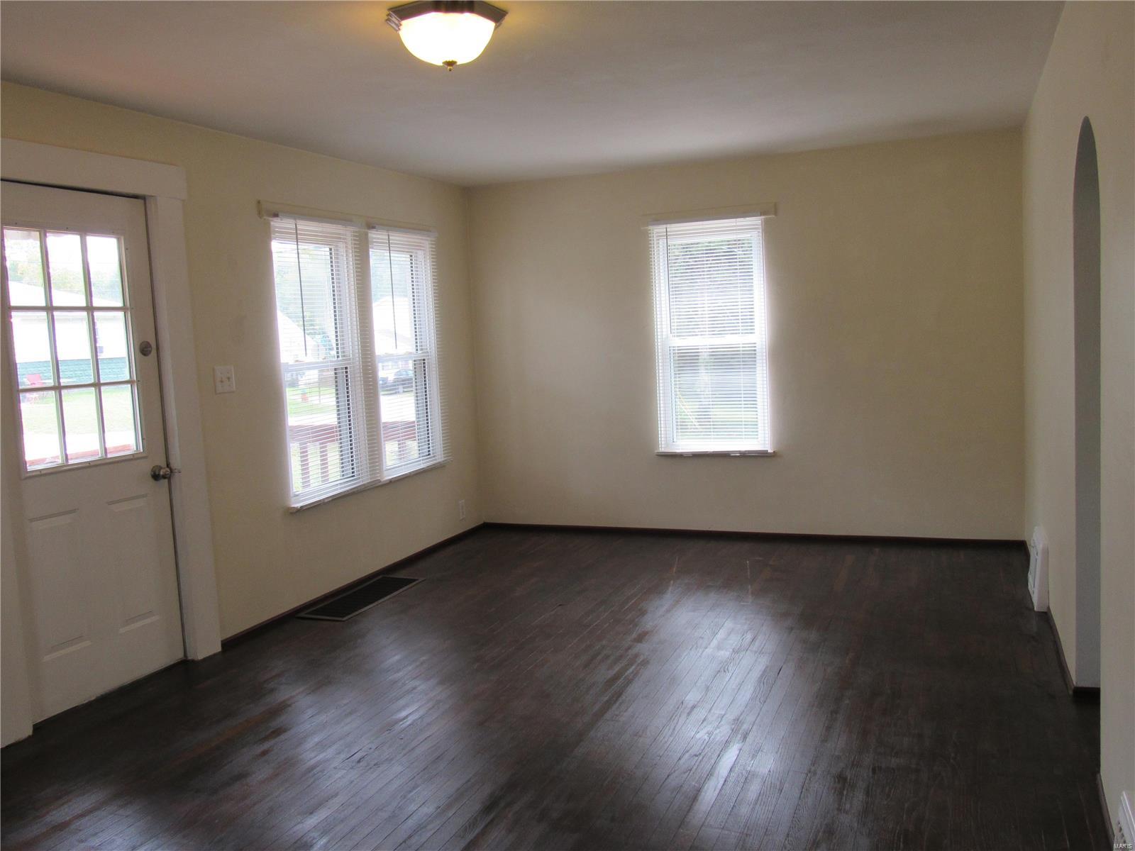 1104 Rixon Street Alton, IL 62002 - Photo 5 of 20 Gallery Image 5