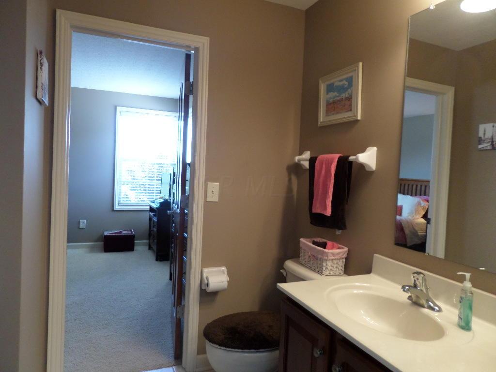215 Halverston Road Powell, OH 43065 - Photo 18 of 33 Gallery Image 18