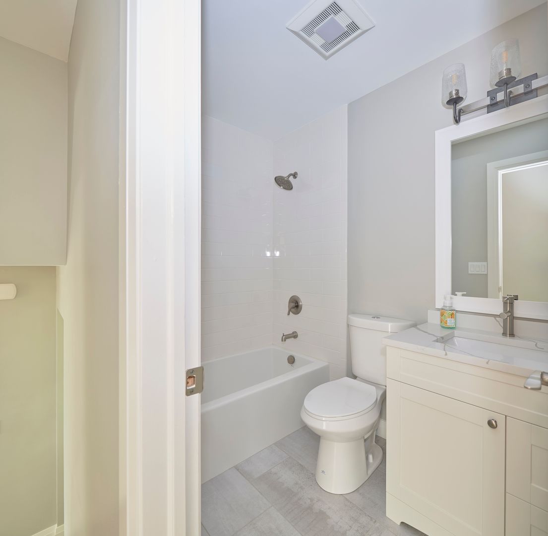 504 Lisa Road West Dundee, IL 60118 - Photo 25 of 27