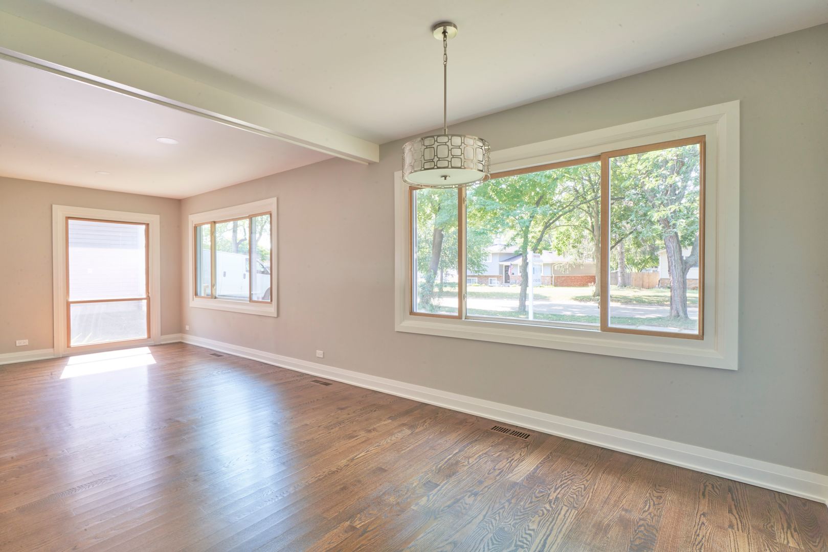504 Lisa Road West Dundee, IL 60118 - Photo 9 of 27