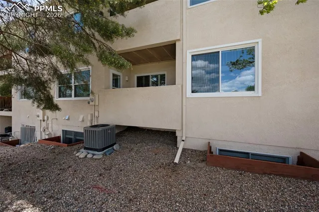 $424,900 | 106 Luxury Lane, Colorado Springs, CO 80921