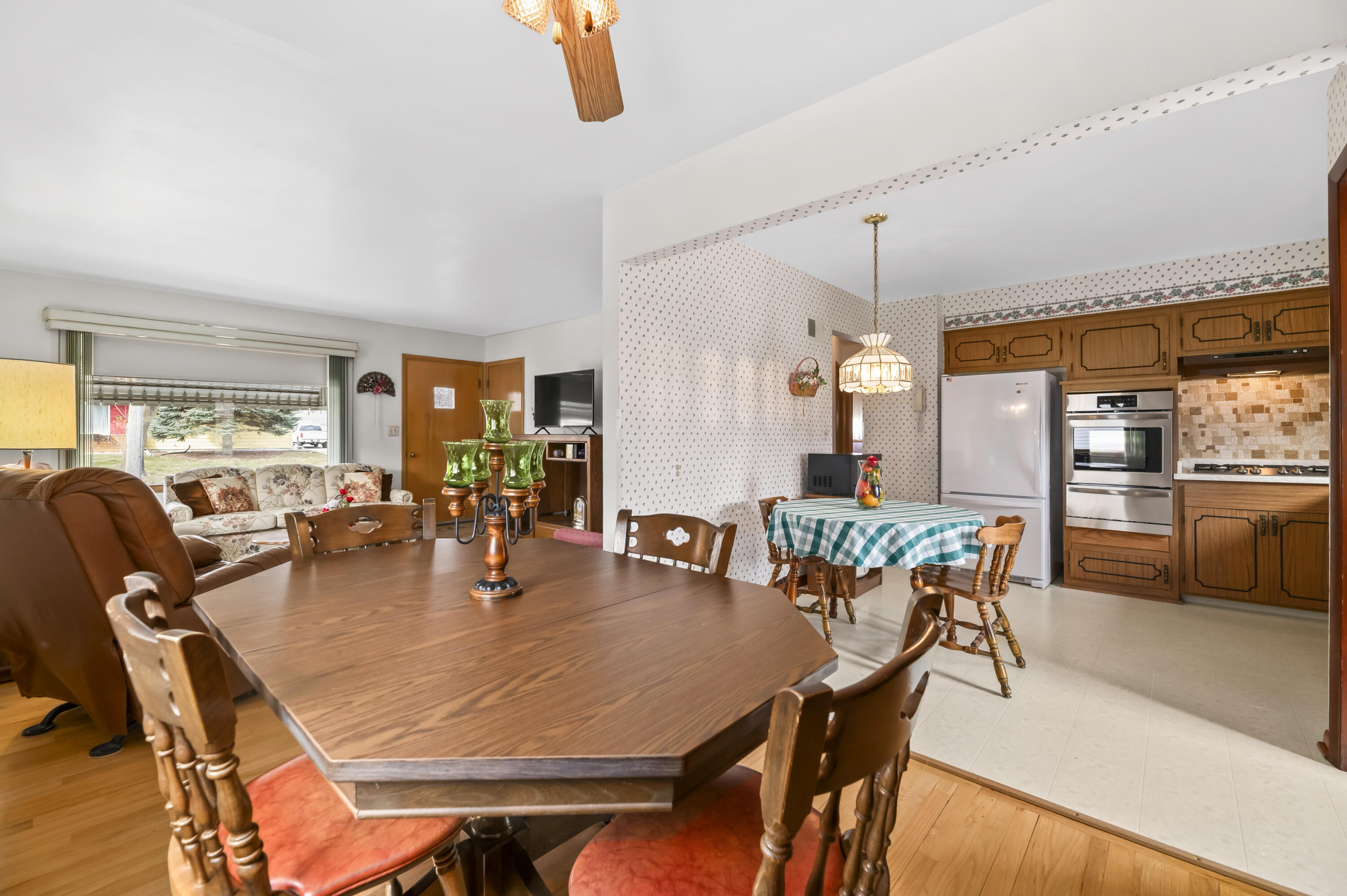 3386 South 78th Street Milwaukee, WI 53219 - Photo 12 of 37 DSC_5134