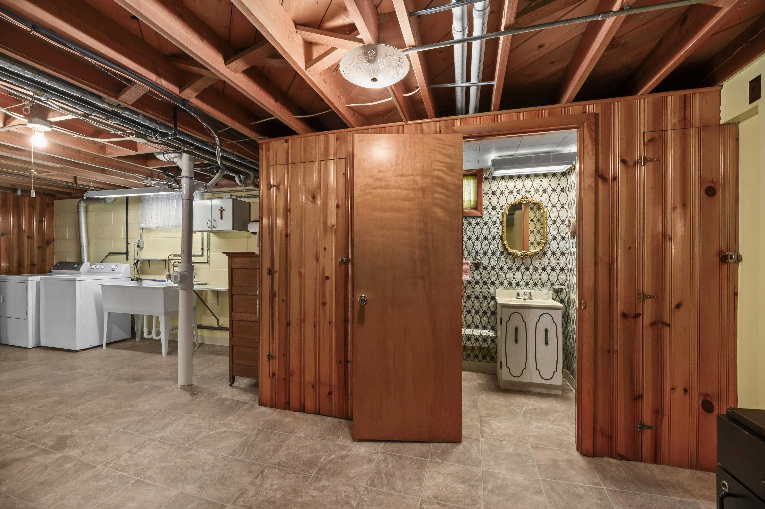 3386 South 78th Street Milwaukee, WI 53219 - Photo 21 of 37 DSC_5225