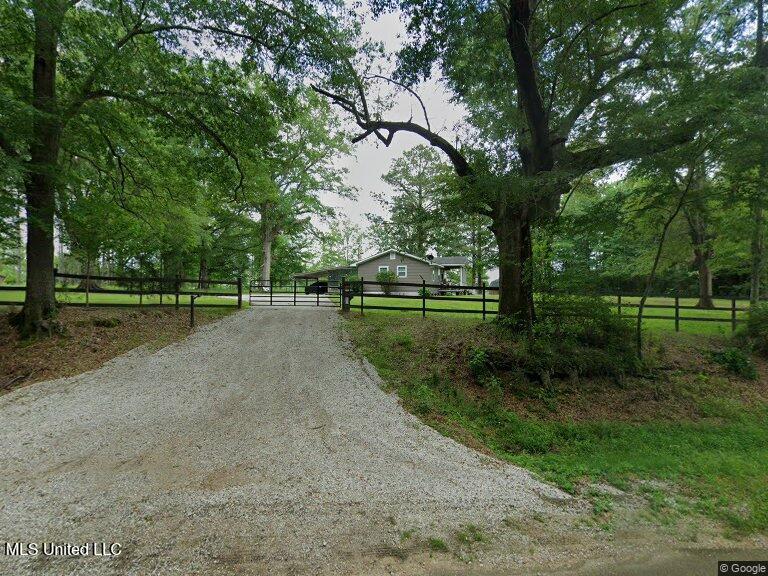 5398 Scotland Road Bentonia, MS 39040 - Photo 2 of 38 Road View
