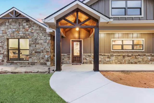 $799,000 | 245 Blackbuck Drive, Moscow, TX 75960