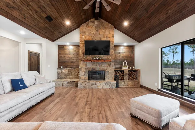 $799,000 | 245 Blackbuck Drive, Moscow, TX 75960