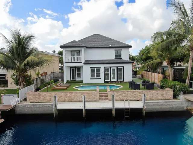 $1,974,000 | 909 Mango Isle, Fort Lauderdale, FL 33315