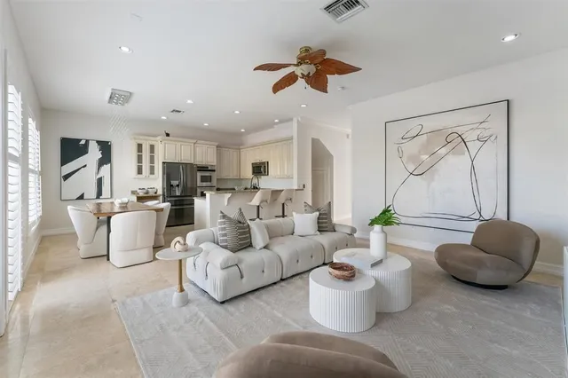 $1,974,000 | 909 Mango Isle, Fort Lauderdale, FL 33315