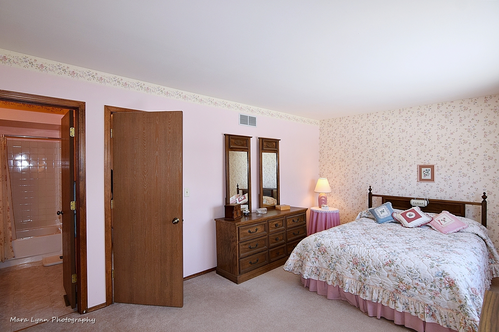 1463 South Tyler Road St. Charles, IL 60174 - Photo 11 of 24 Gallery Image 11