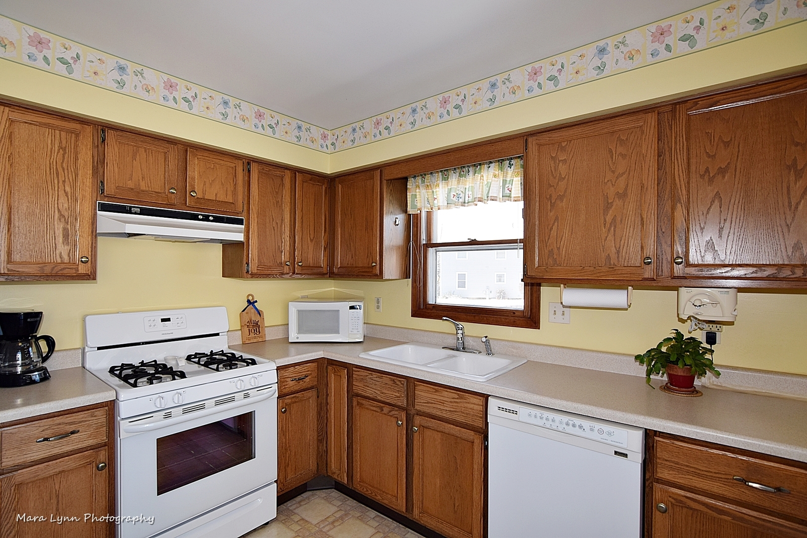 1463 South Tyler Road St. Charles, IL 60174 - Photo 8 of 24 Gallery Image 8
