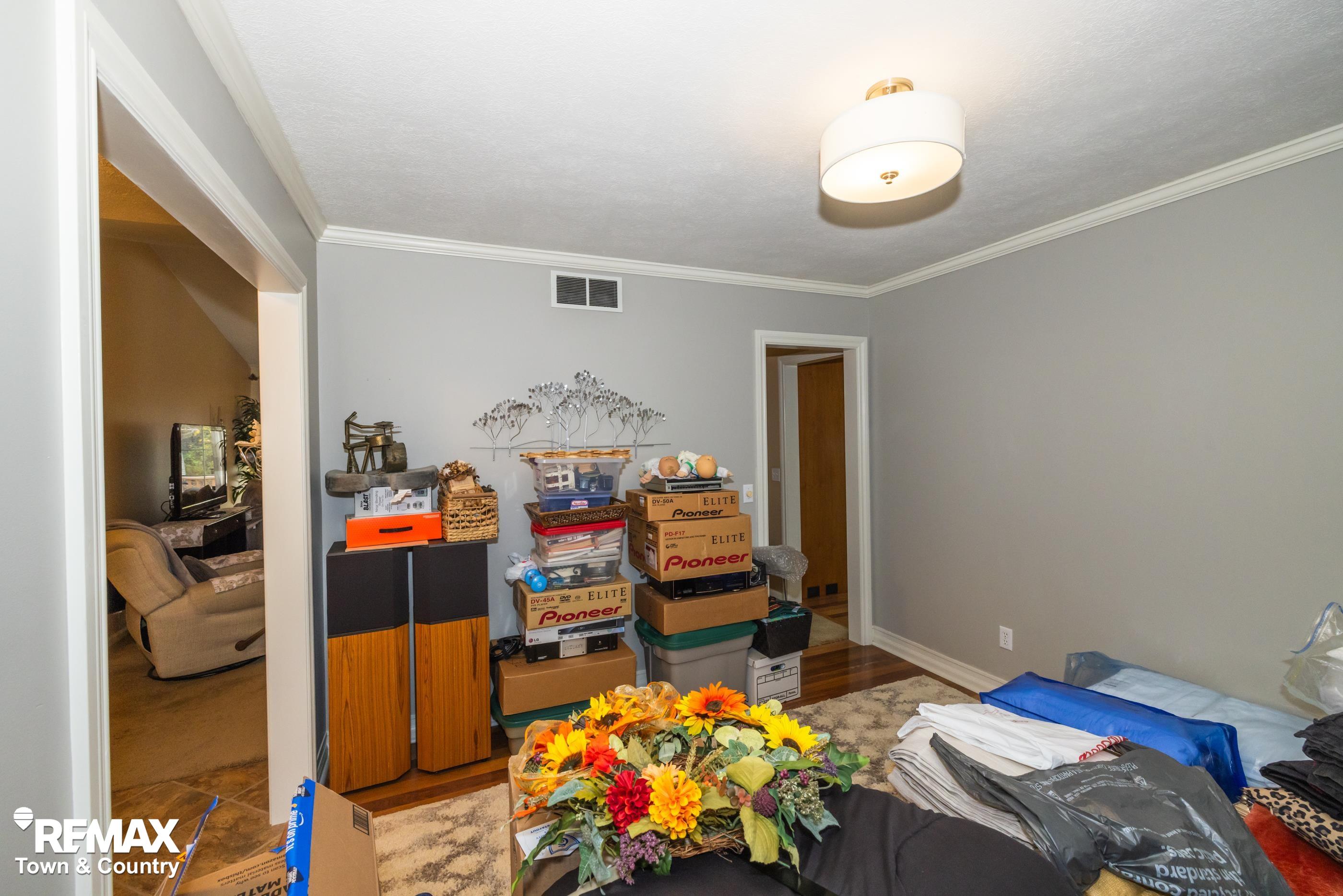6351 East River Road Flushing, MI 48433 - Photo 20 of 51 50160053-e7d916d9-cf3b-49db-a902-6d865b3e39d1.JPG