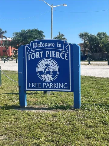 $3,200 | 1115 Hernando Street, Unit B, Fort Pierce, FL 34949