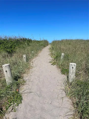 $3,200 | 1115 Hernando Street, Unit B, Fort Pierce, FL 34949