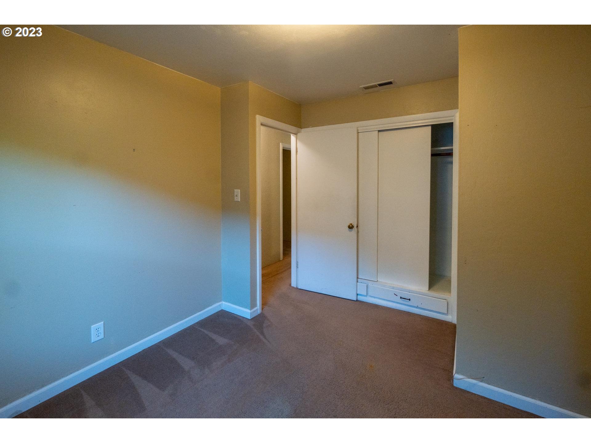 3226 Pacific Way Longview, WA 98632 - Photo 21 of 32 Gallery Image 21