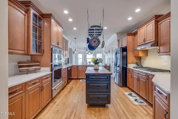 $900,000 | 280 Alpine Trail, Kingsport, TN 37663