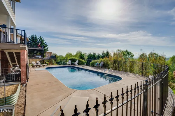$900,000 | 280 Alpine Trail, Kingsport, TN 37663