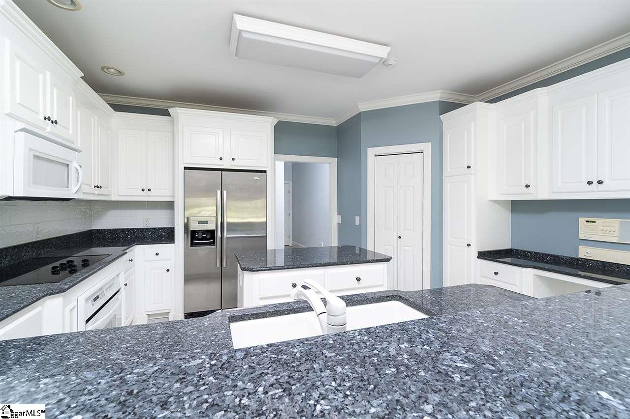 409 Inverness Way Easley, SC 29642 - Photo 14 of 36 Gallery Image 14