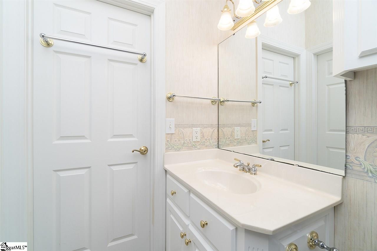 409 Inverness Way Easley, SC 29642 - Photo 31 of 36 Gallery Image 31