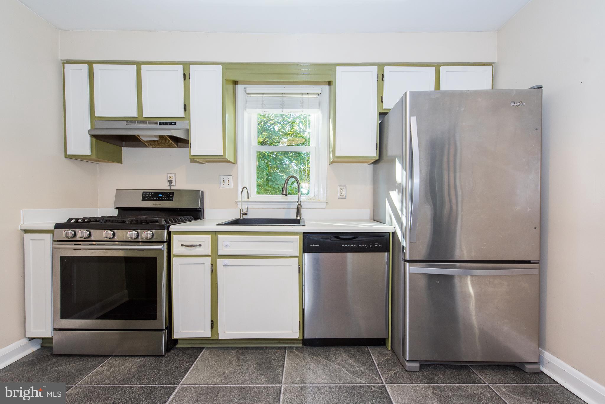 1933 Old Frederick Road Catonsville, MD 21228 - Photo 3 of 30 Kitchen
