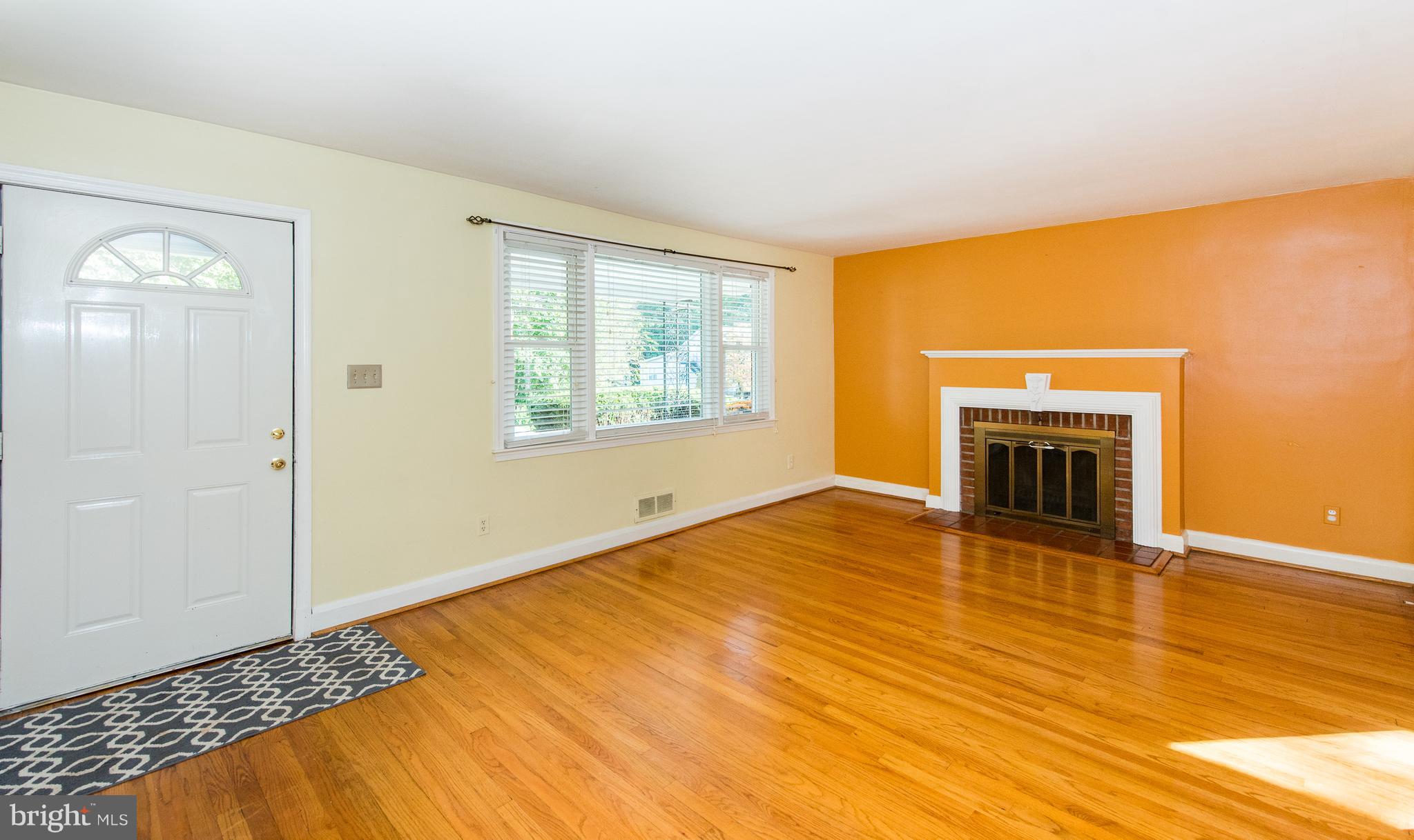 1933 Old Frederick Road Catonsville, MD 21228 - Photo 6 of 30 Family Room