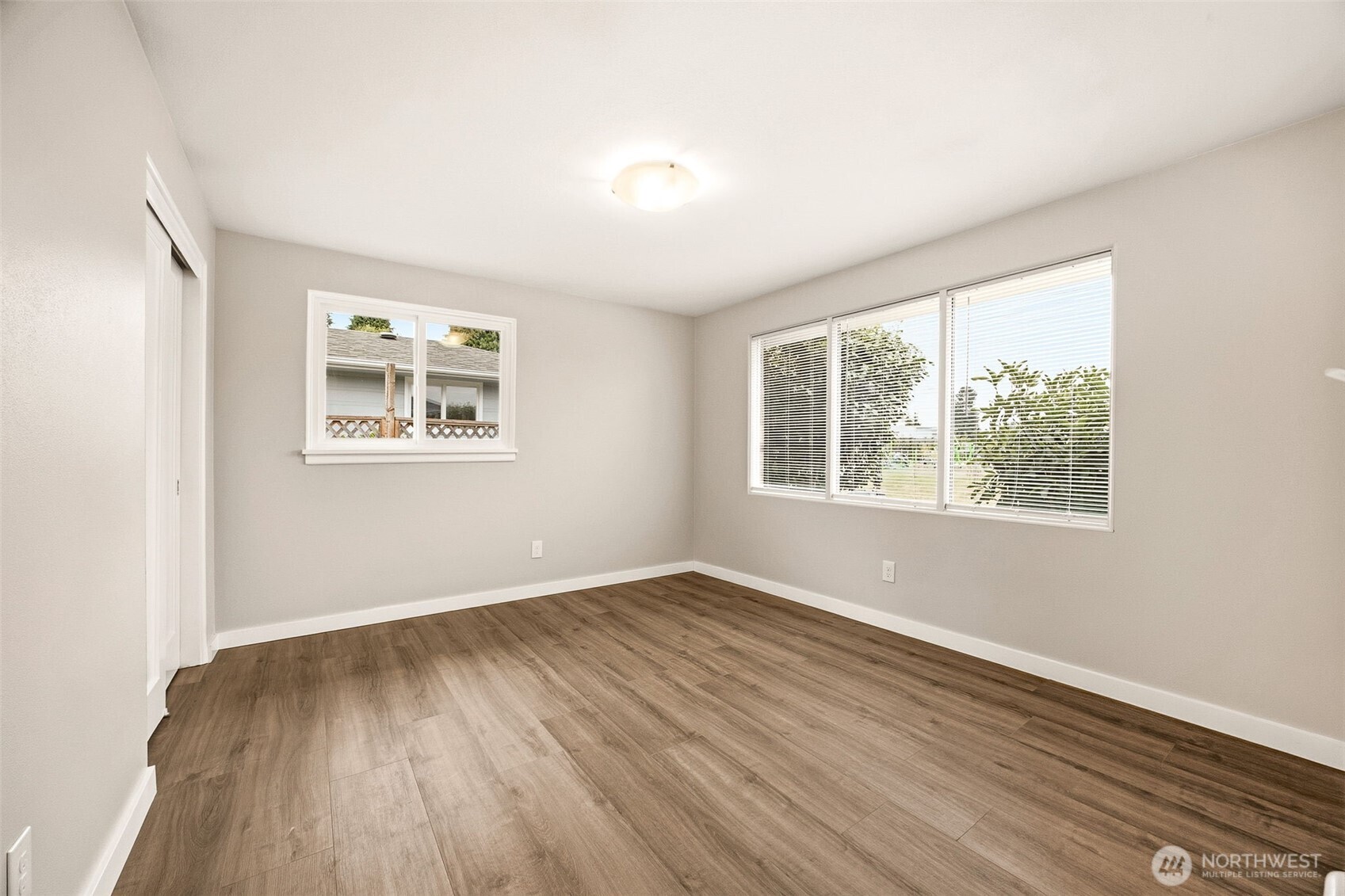 4832 Rucker Avenue Everett, WA 98203 - Photo 18 of 37