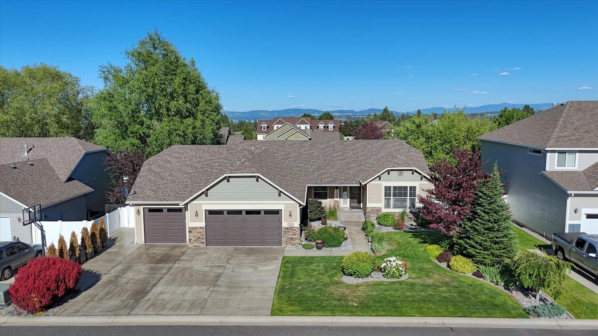 9920 North Austin Lane Spokane, WA 99208 - Photo 2 of 45