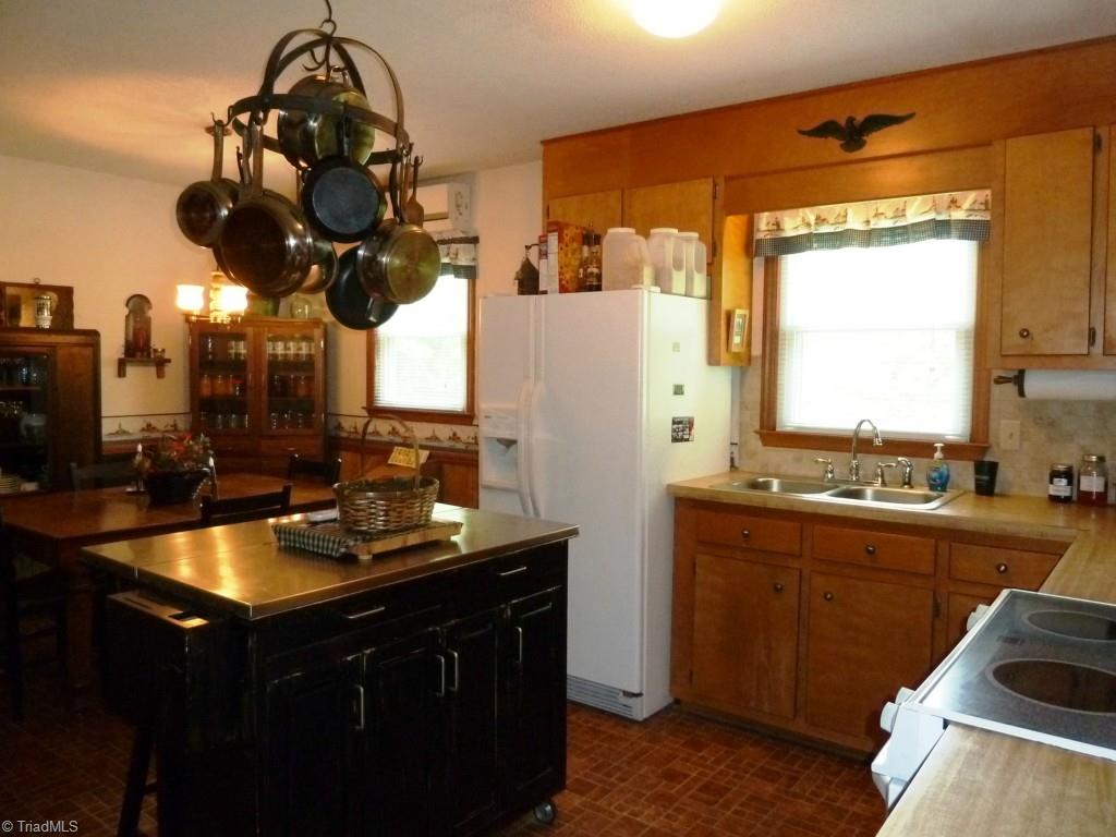 8100 Easley Road Walnut Cove, NC 27052 - Photo 8 of 22 Kitchen