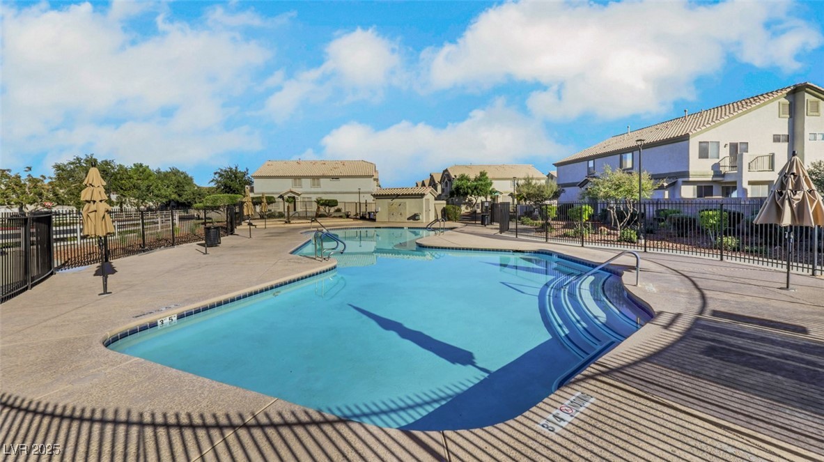 5940 High Steed Street, Unit 101 Henderson, NV 89011 - Photo 29 of 30 Community pool