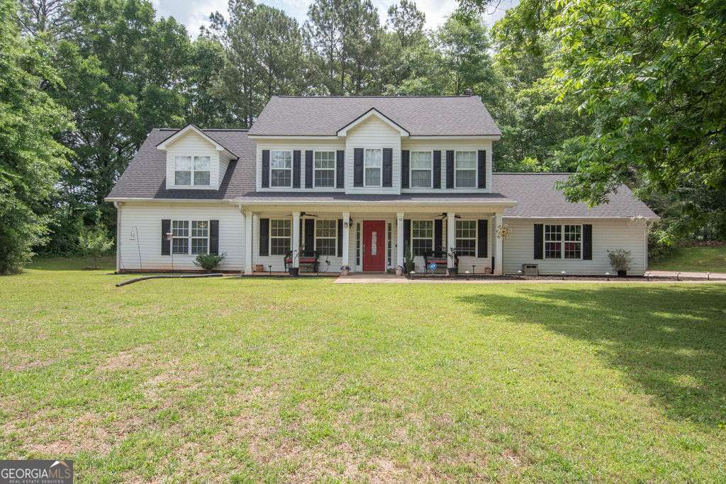 67 Roger Arnold Road Grantville, GA 30220 - Photo 2 of 36