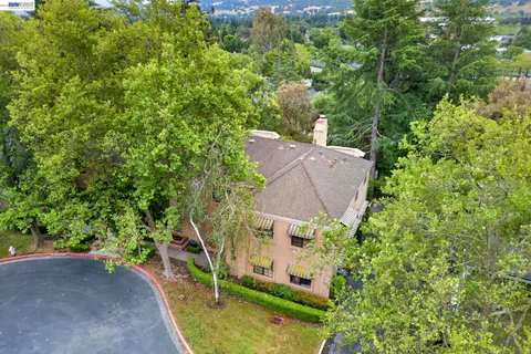 $700,000 | 610 Canyon Woods Court, Unit D, San Ramon, CA 94582