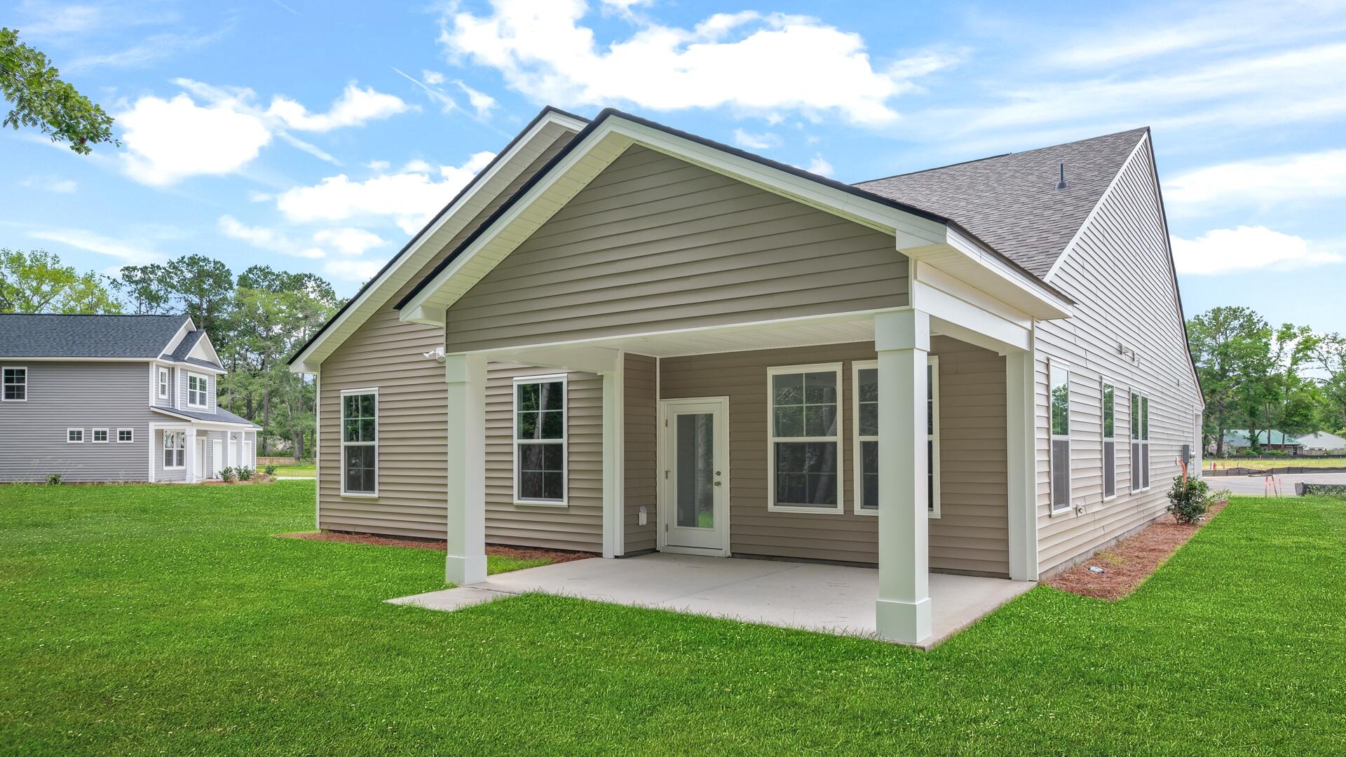 458 Cadbury Loop Summerville, SC 29486 - Photo 2 of 21 Exterior Rear