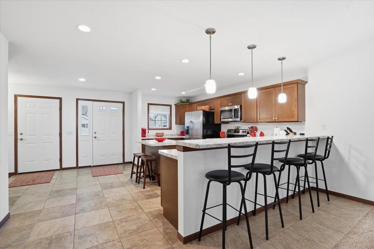 178 Elliott Lane Oregon, WI 53575 - Photo 6 of 44