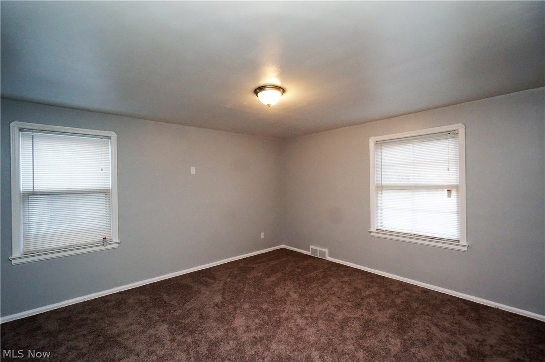 4063 Linnell Road Cleveland, OH 44121 - Photo 17 of 35
