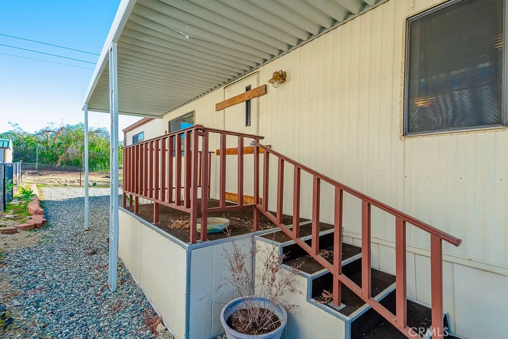 1700 South State Street, Unit 76 Hemet, CA 92543 - Photo 23 of 36 a view of entryway