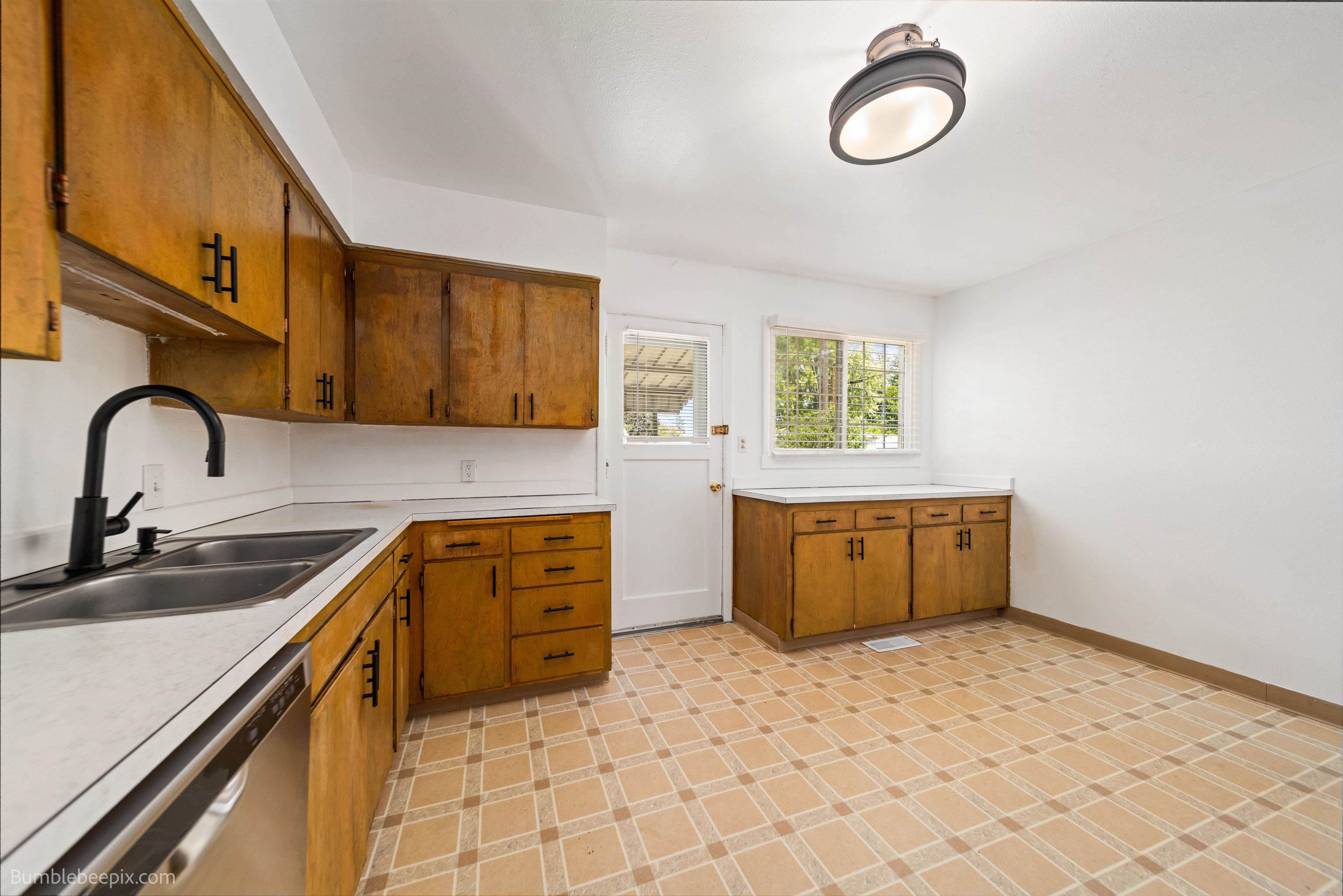 1306 West Joseph Avenue Spokane, WA 99205 - Photo 14 of 38 Gallery Image 14