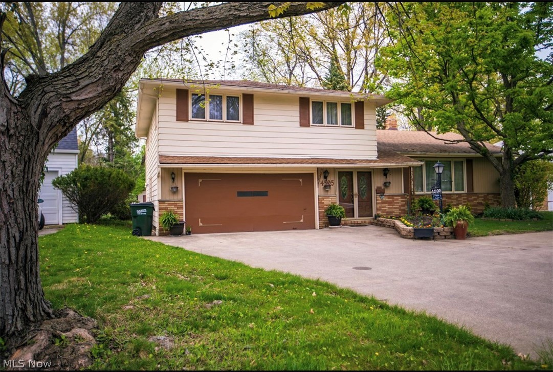 4595 Anderson Road Cleveland, OH 44121 - Photo 1 of 35