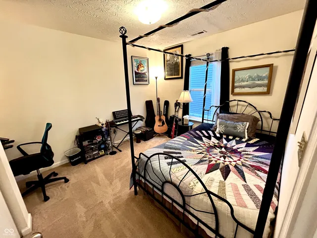 $274,900 | 2425 Bristol Drive, Franklin, IN 46131