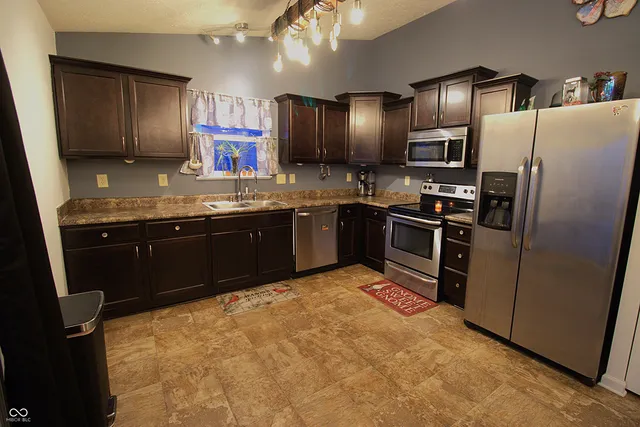 $265,000 | 2425 Bristol Drive, Franklin, IN 46131